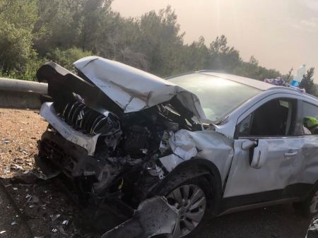 حادث طرق صعب بين عدة مركبات قرب قرية شعب